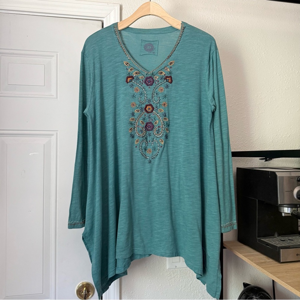 DOUBLE D RANCH teal cotton slub v neck floral embroidered beaded draped tunic